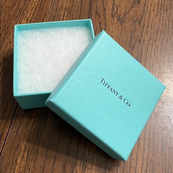 Tiffany & CO small blue box and blue leather jewelry envelope - Picture 2 of 4